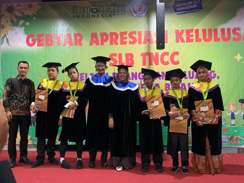Gebyar Apresiasi kelulusan siswa Disabilitas SLB TNCC