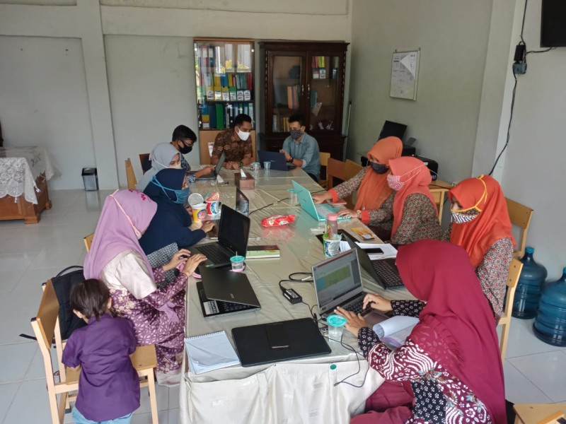 Kegiatan Operator SLB TNCC